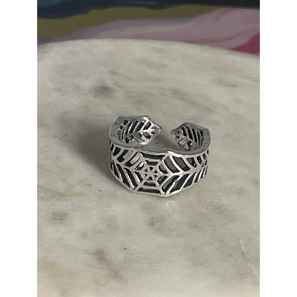 Silver spider web Women's Fashion Ring adjustable